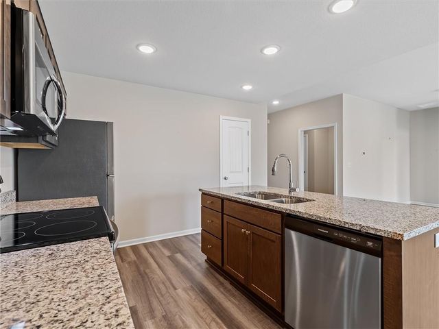2104 Crestview Place, Raymore, MO 64083