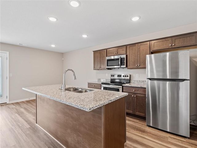 2104 Crestview Place, Raymore, MO 64083