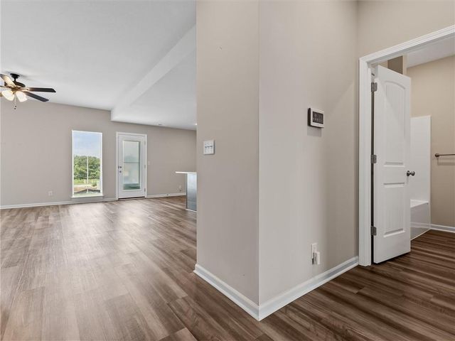 2104 Crestview Place, Raymore, MO 64083