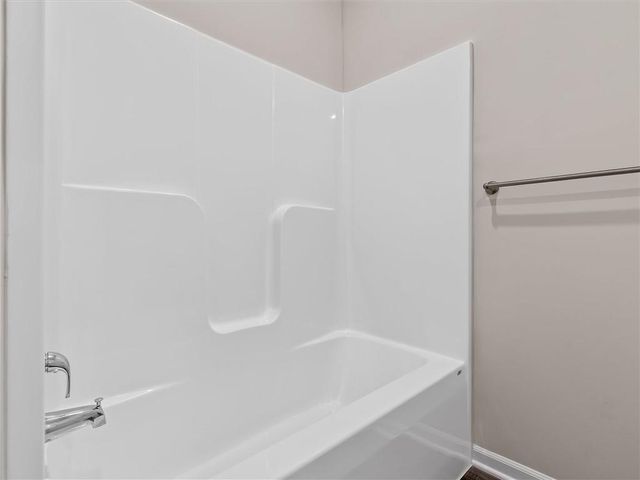 2104 Crestview Place, Raymore, MO 64083