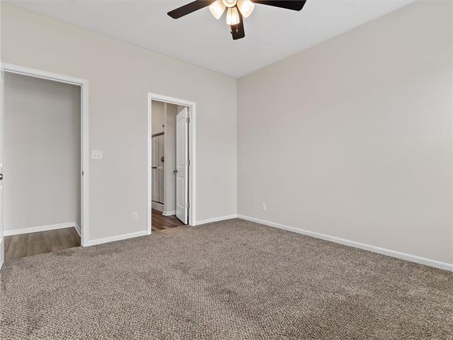 2104 Crestview Place, Raymore, MO 64083