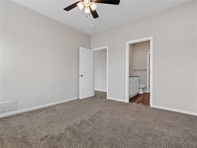 2104 Crestview Place, Raymore, MO 64083