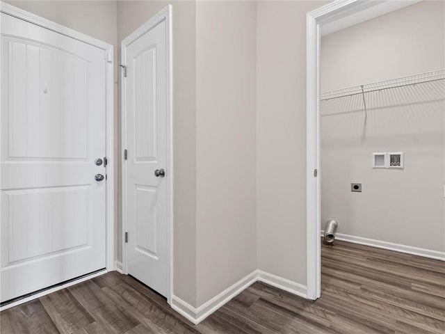 2104 Crestview Place, Raymore, MO 64083