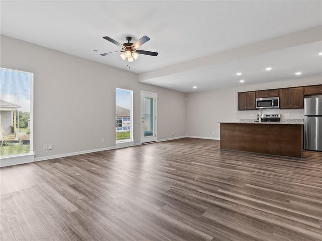 2104 Crestview Place, Raymore, MO 64083