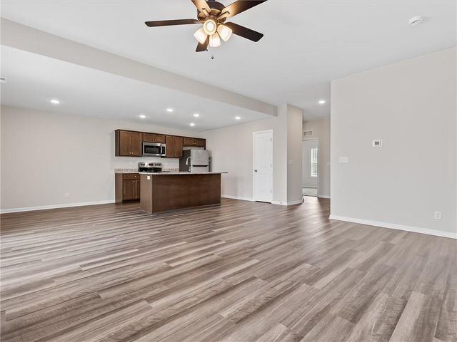 2104 Crestview Place, Raymore, MO 64083