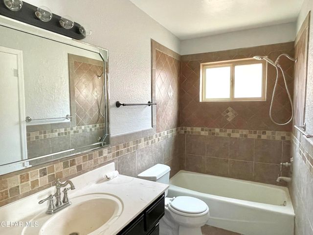 11417 REX BAXTER Drive, El Paso, TX 79936