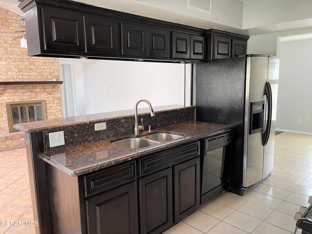 11417 REX BAXTER Drive, El Paso, TX 79936