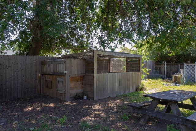 2747 Maple St, Sutter, CA 95982