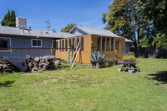 2747 Maple St, Sutter, CA 95982