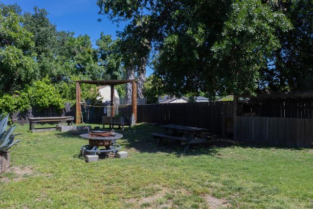 2747 Maple St, Sutter, CA 95982