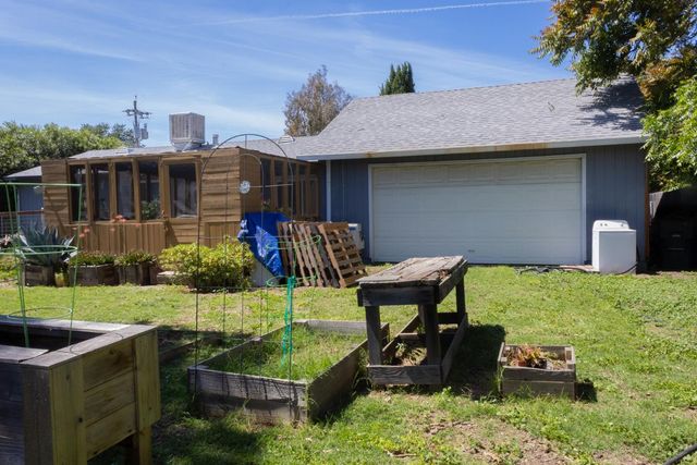 2747 Maple St, Sutter, CA 95982