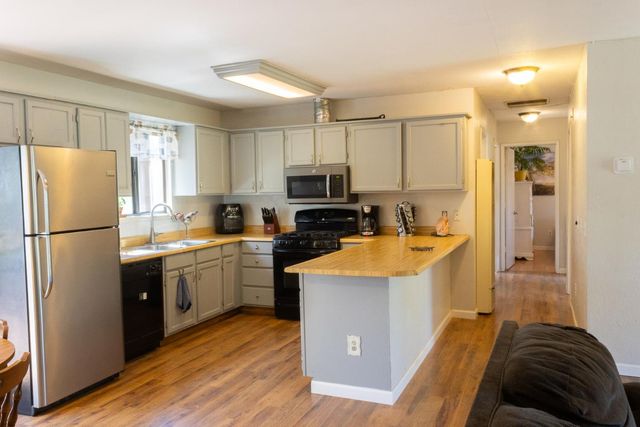 2747 Maple St, Sutter, CA 95982