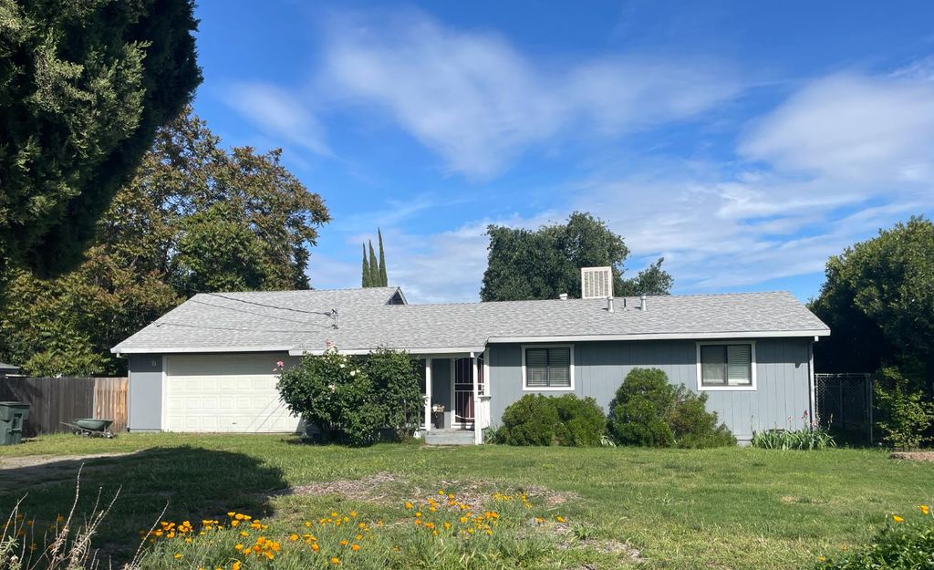 2747 Maple St, Sutter, CA 95982