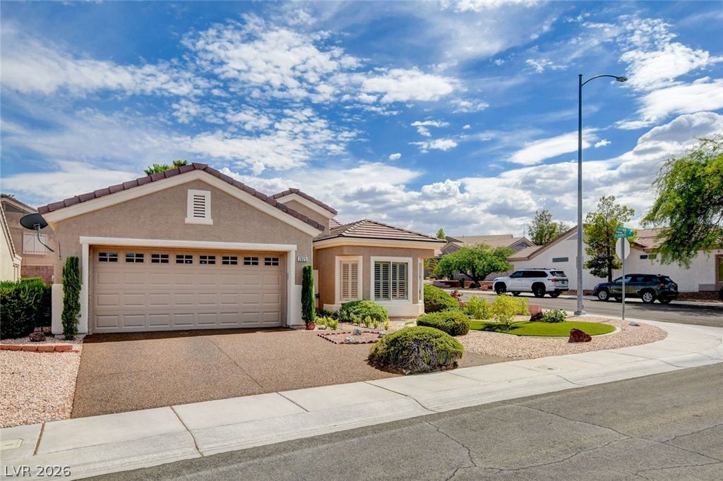 2025 Poppywood Avenue, Henderson, NV 89012 — photo 2