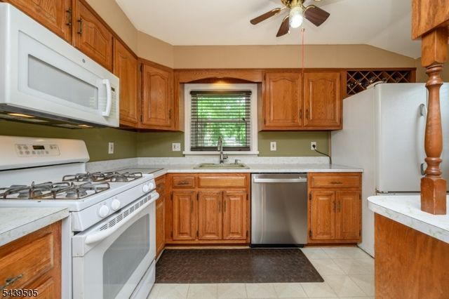 2239 Newark Ave, Scotch Plains Twp., NJ 07076