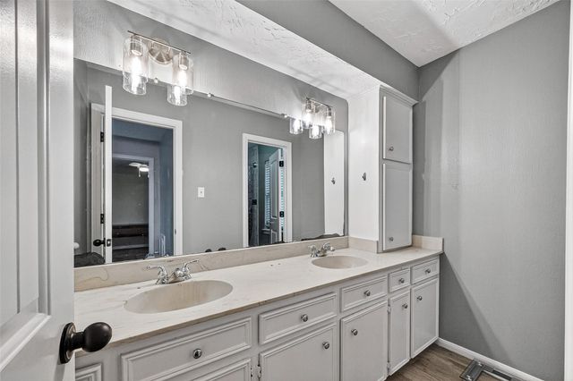 7714 Bideford Lane, Houston, TX 77070