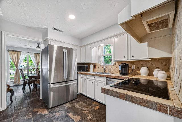 7714 Bideford Lane, Houston, TX 77070