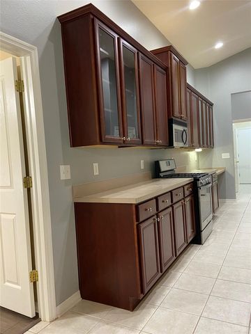 10542 SAN TRAVASO DRIVE, Tampa, FL 33647