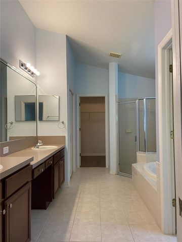 10542 SAN TRAVASO DRIVE, Tampa, FL 33647
