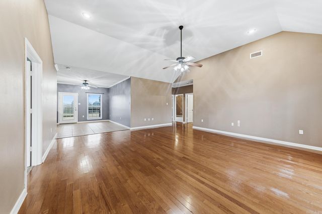 63 Vilsonia Way, Vilonia, AR 72173