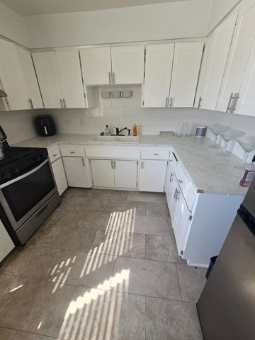 8121 S King Drive E3, Chicago, IL 60619