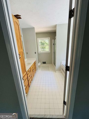 4715 Barnes Court, Loganville, GA 30052