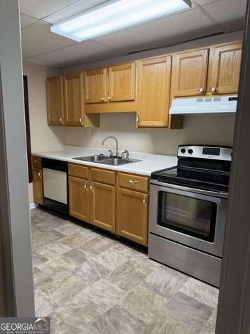4715 Barnes Court, Loganville, GA 30052