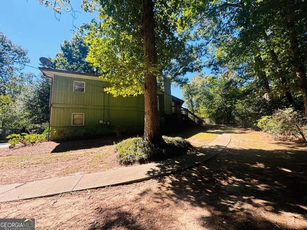 4715 Barnes Court, Loganville, GA 30052 — photo 3