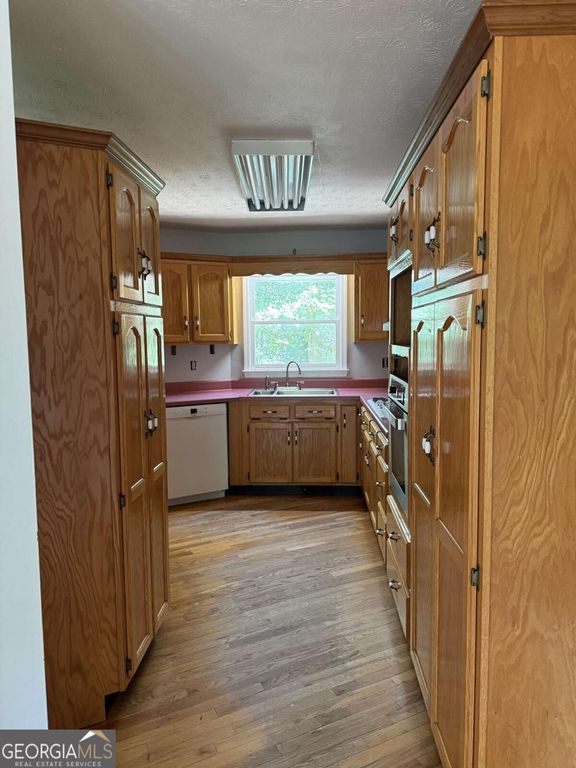 4715 Barnes Court, Loganville, GA 30052 — photo 5