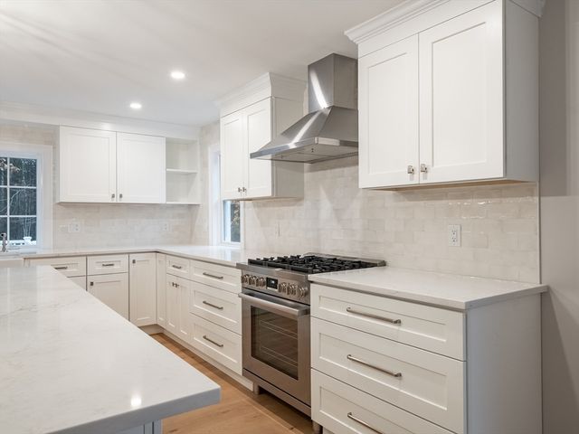 10 Penstock Ln, Marshfield, MA 02050