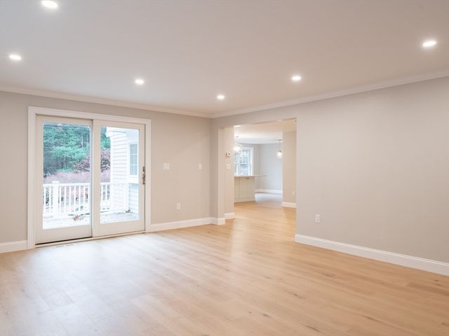 10 Penstock Ln, Marshfield, MA 02050