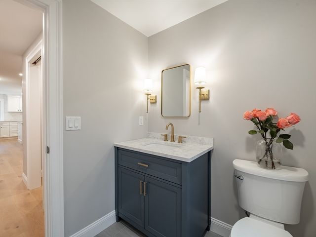 10 Penstock Ln, Marshfield, MA 02050