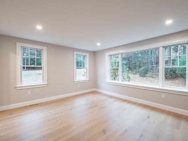 10 Penstock Ln, Marshfield, MA 02050