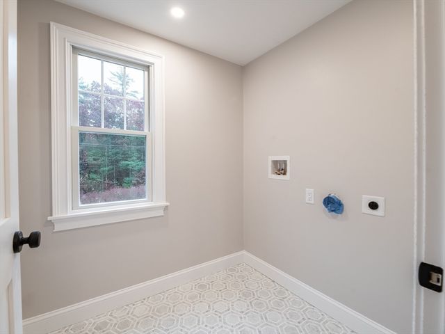 10 Penstock Ln, Marshfield, MA 02050