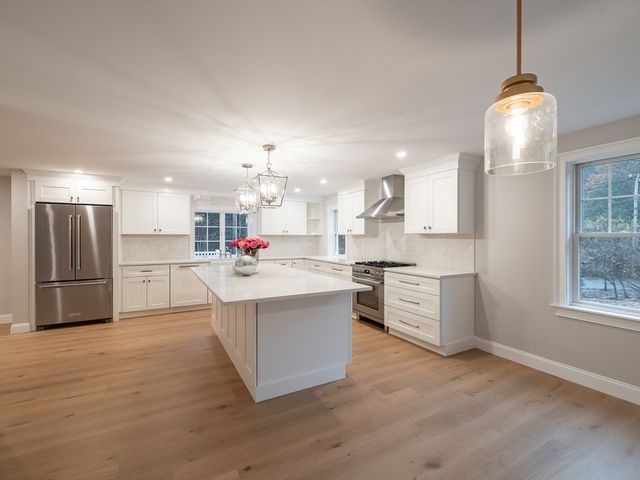 10 Penstock Ln, Marshfield, MA 02050