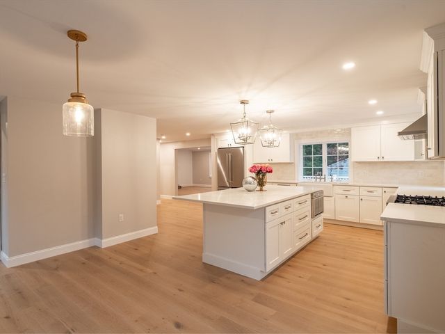 10 Penstock Ln, Marshfield, MA 02050