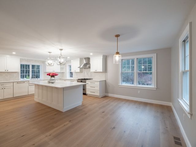 10 Penstock Ln, Marshfield, MA 02050