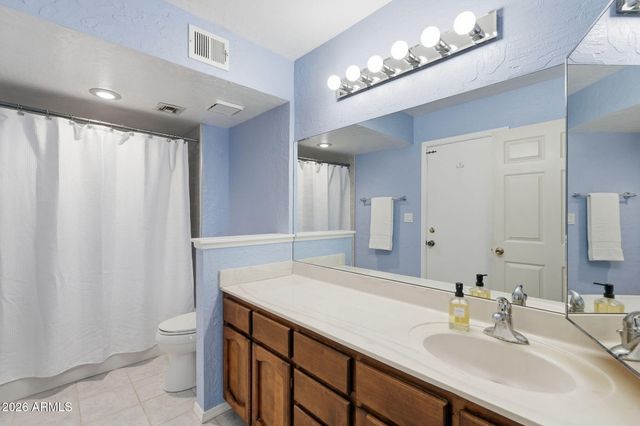 653 E BATES Street, Mesa, AZ 85203