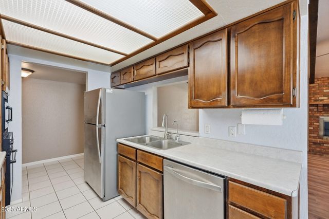 653 E BATES Street, Mesa, AZ 85203