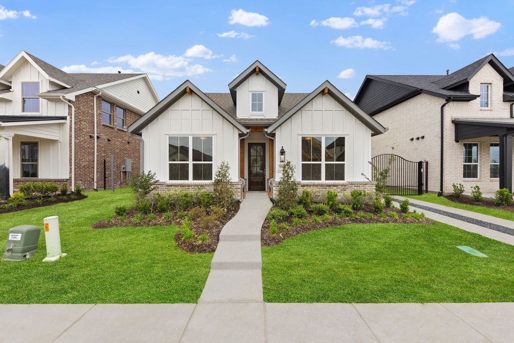 1907 Mitchell Drive, Van Alstyne, TX 75495