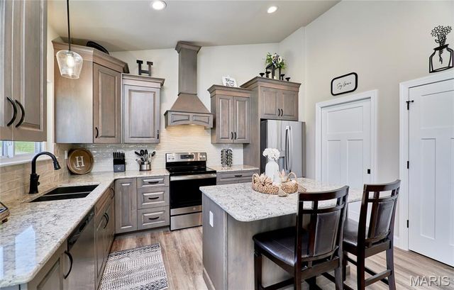 142 Crabapple School Court, Moscow Mills, MO 63362