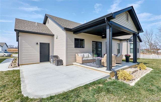 142 Crabapple School Court, Moscow Mills, MO 63362