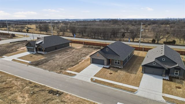 4912 N Walnut Avenue, Broken Arrow, OK 74012