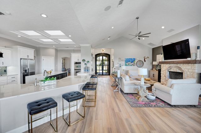 8301 Glasgow Dr, Midland, TX 79707