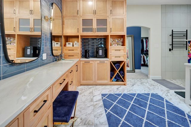 8301 Glasgow Dr, Midland, TX 79707