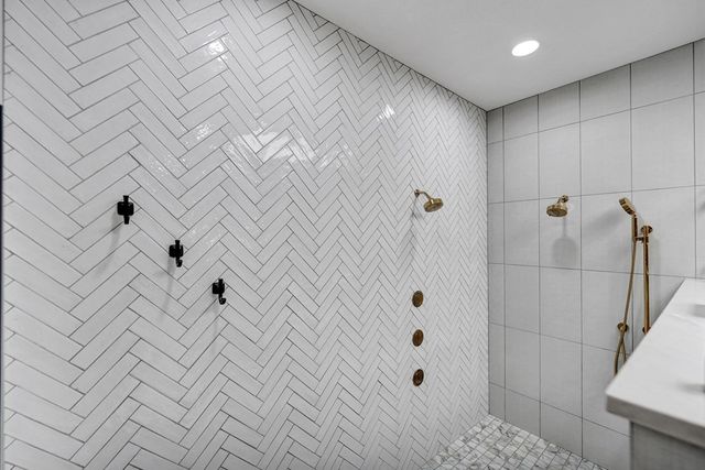 8301 Glasgow Dr, Midland, TX 79707