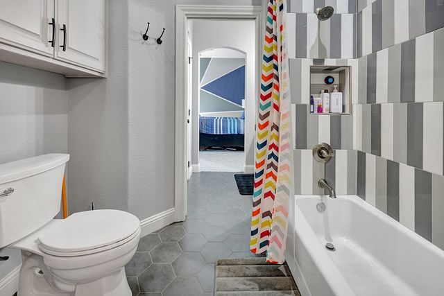 8301 Glasgow Dr, Midland, TX 79707