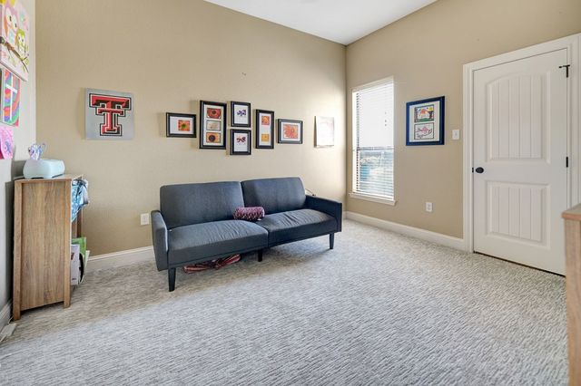 8301 Glasgow Dr, Midland, TX 79707