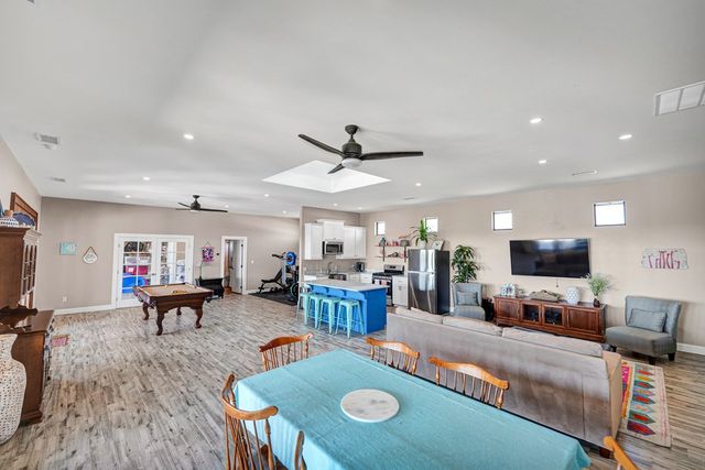 8301 Glasgow Dr, Midland, TX 79707