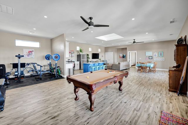 8301 Glasgow Dr, Midland, TX 79707